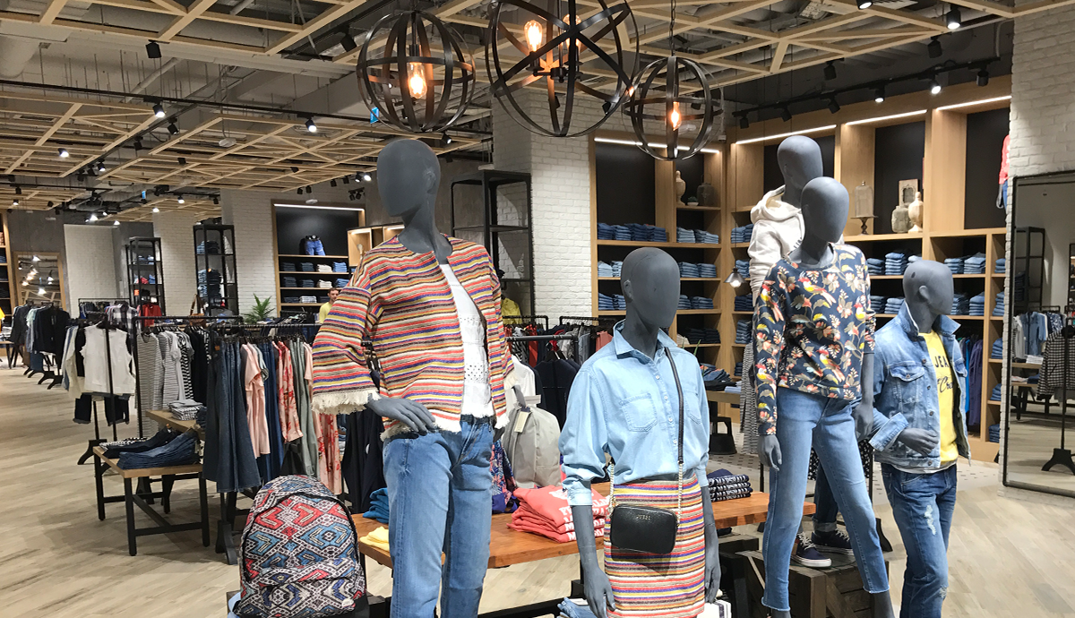 Сеть магазинов одежды "J.S. Casual"
